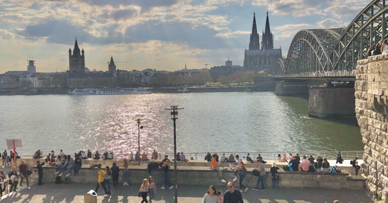 In Köln leben über 1 Mio. Menschen