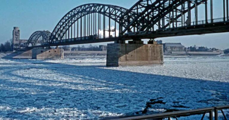 Rhein zufrieren Köln