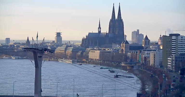 Das Hochwasser in Köln per Webcam gesehen