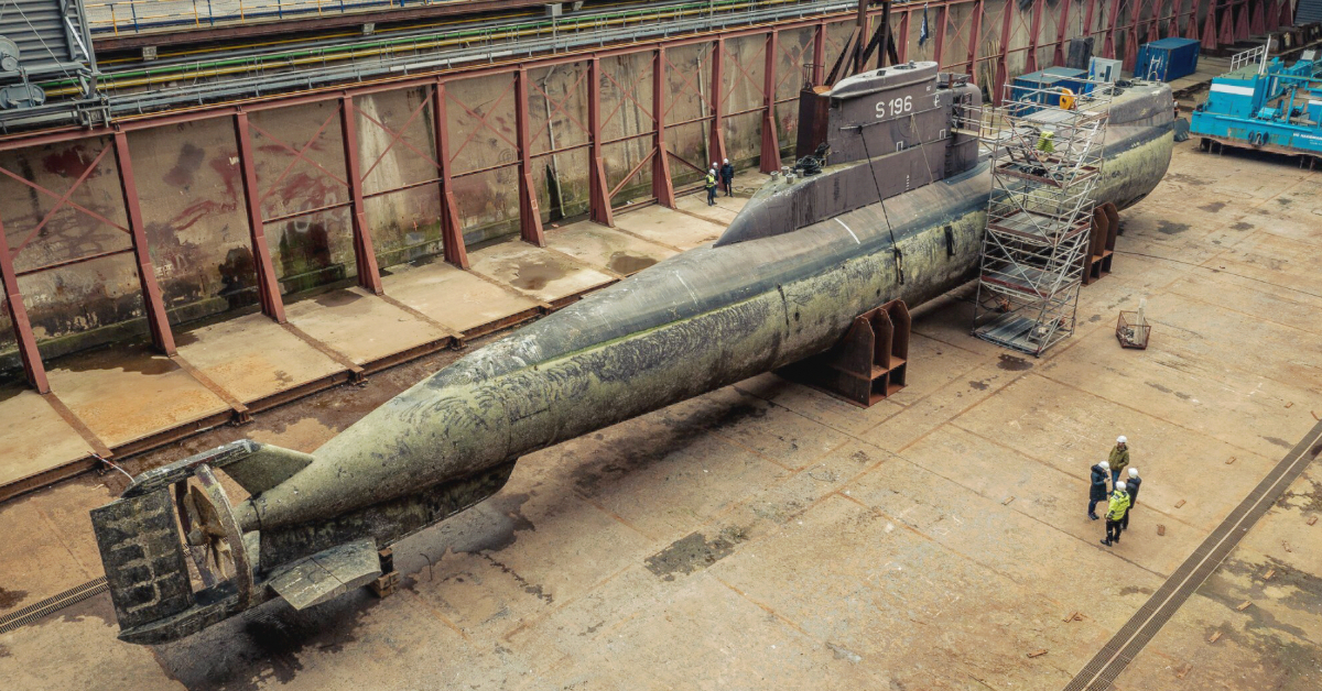 UBoot Riese „U17“ taucht im Mai im Rhein vor Köln auf