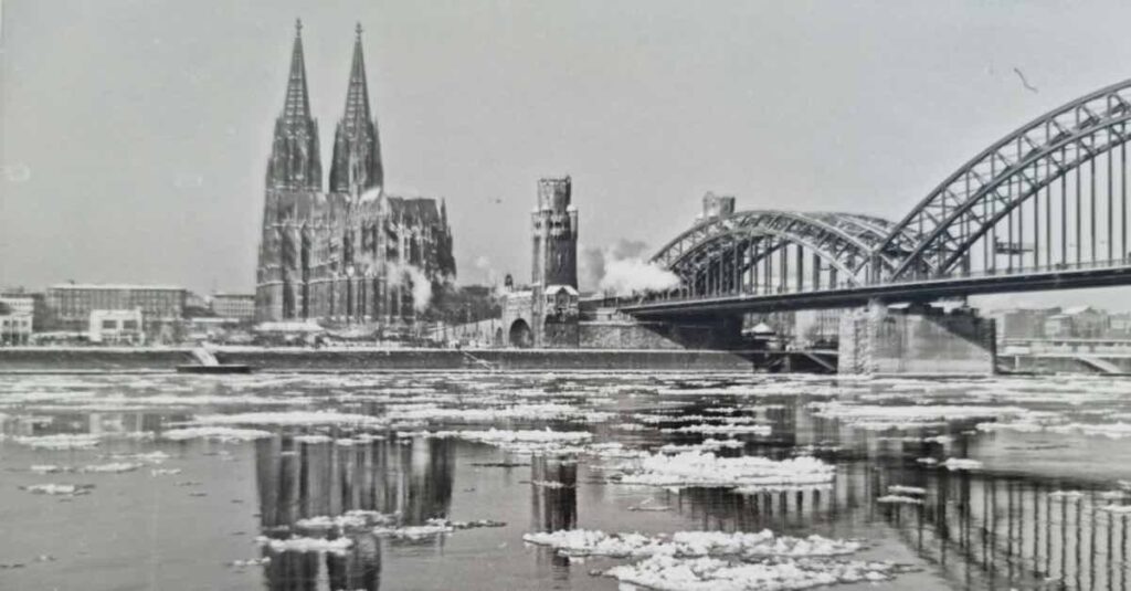 Rhein gefroren