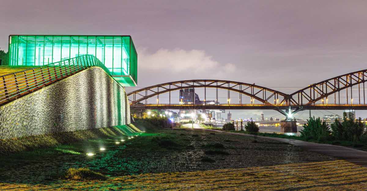 Was die Farben am Pumpwerk an der Südbrücke bedeuten