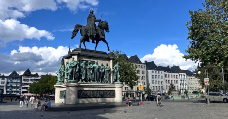 Reiterstandbild Heumarkt