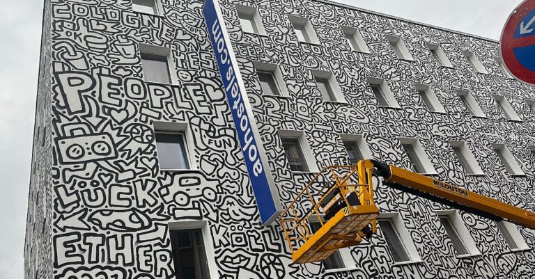 Wandbild am Neumarkt